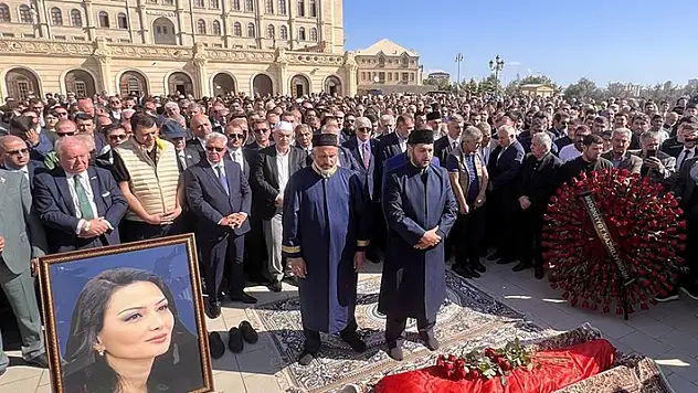 Azerbaycan Milletvekili Ganire Paşayeva Bakü'de son yolculuğuna uğurlandı
