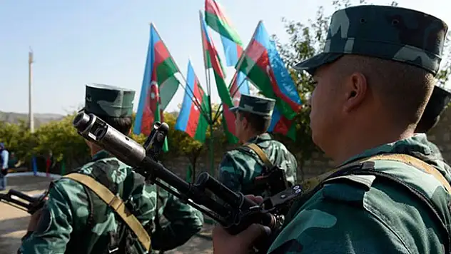Azerbaycan ordusu 27 yıldır işgal altında bulunan Ağdam'a girdi