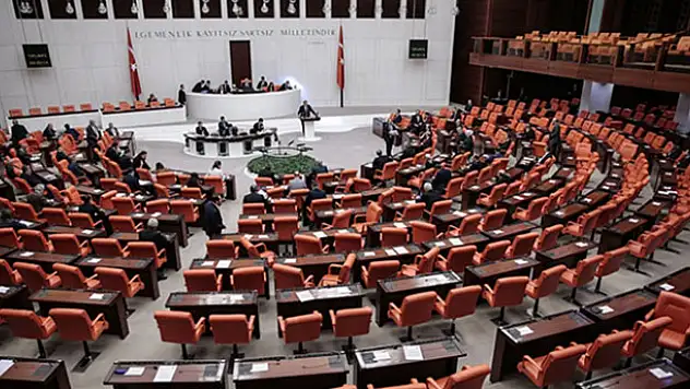 Azerbaycan tezkeresi Meclis'te
