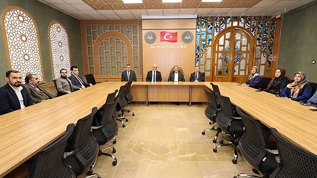 'Azim başarılarıyla topluma örnek oluyorlar'