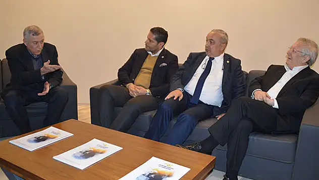 Aziz Yıldırım'dan Konya Fenerbahçeliler Derneğine ziyaret