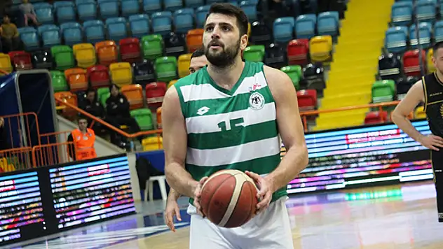 Azizcan Özdemir yeniden Konya Basket'te