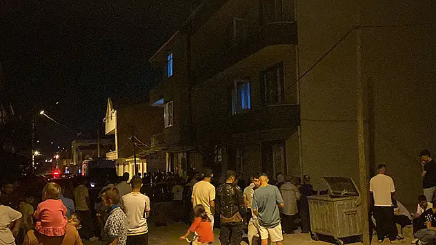 Baba, tartıştığı kızını boğdu cesedi işten gelen anne buldu
