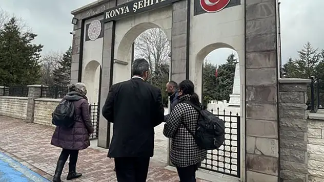 Babalarının kabrini 67 yıl sonra Konya Şehitliği'nde buldular
