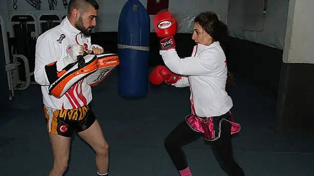 Babasıyla başladı, eşiyle dünya şampiyonluğu hedefliyor