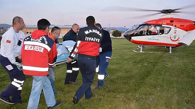 Bacağı kopan kişi ambulans helikopterle hastaneye kaldırıldı
