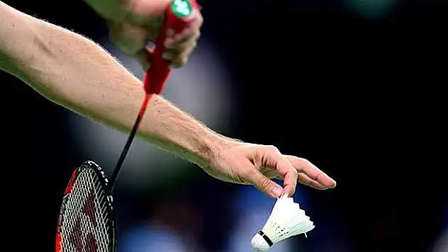 Badmintonu yaygınlaştırmak için 15 bin raket dağıtılacak
