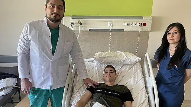 Bağırsağı tıkanan ve yemek borusu yırtılan genç Konya'da doktorların zamanında müdahaleyle iyileşti
