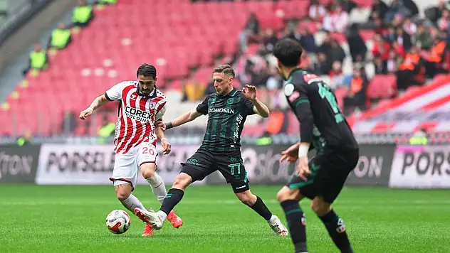 Bahadır devleşti! Konyaspor 1 puanı kaptı: 2-2