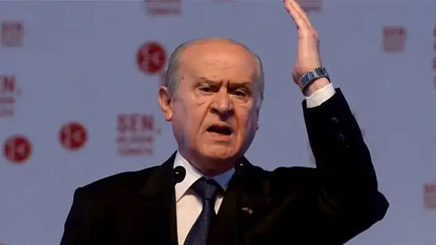 Bahçeli'den Abdullah Gül'e çağrı