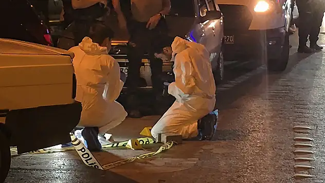 Bahçelievler'de caddede yürüyen 3 kişiye silahlı saldırı: 1 ölü, 1 yaralı
