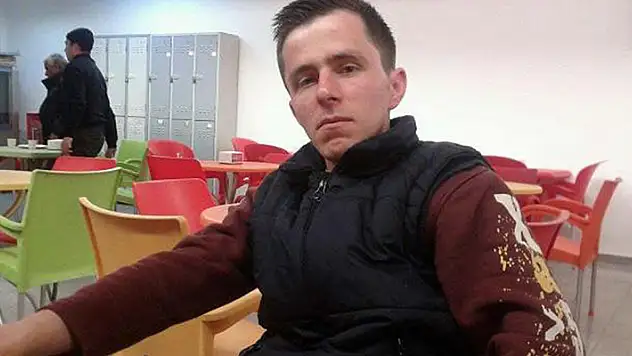 Bahçesine giren sürünün çobanını öldürdü
