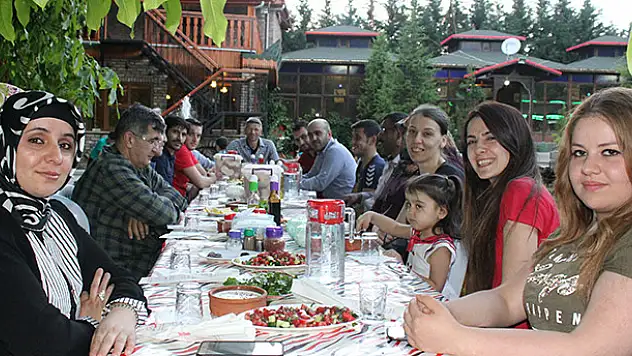 Bahçıvanlar'dan birlik iftarı