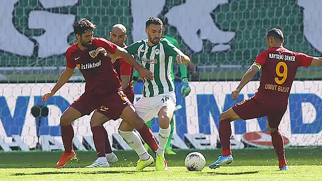 Bajic ıslıklandı