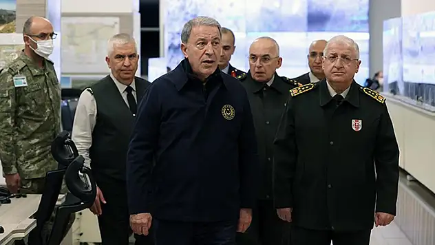Bakan Akar: Pençe-Kılıç Harekatıyla 471 hedef ateş altına alındı, 254 terörist etkisiz hale getirildi
