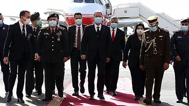 Bakan Akar ve Orgeneral Güler resmi ziyaret için Irak'ta