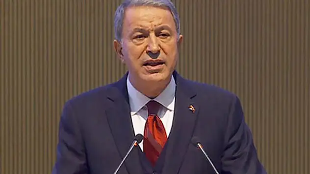Bakan Akar: YPG'li teröristler bölgeden çekilmedi