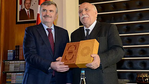 Bakan Avcı'dan Büyükşehir'e ziyaret