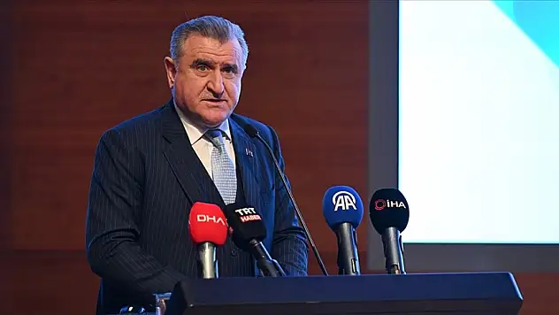Bakan Bak, 'GENÇ2030' projesini tanıttı