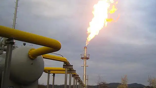 Bakan Bayraktar: Nisanda elektrik ve doğal gaz fiyatlarında değişiklik olmayacak
