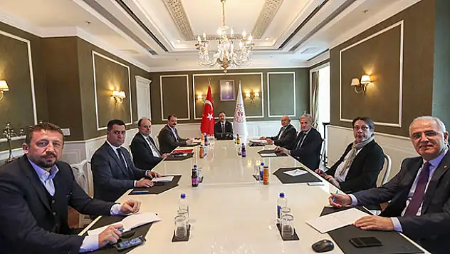 Bakan'dan federasyonlara uyarı