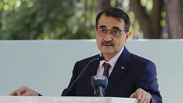 Bakan Dönmez: Karadeniz ve Doğu Akdeniz'den yeni müjdeler alacağımız günler yakındır