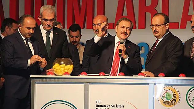 Bakan Eroğlu açılış ve temel atma törenine katıldı, Konyalılarla sahur yaptı