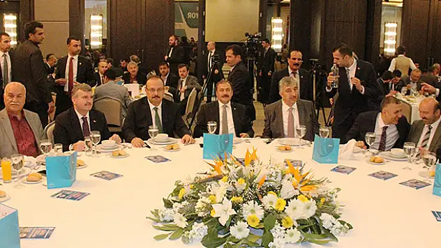 Bakan Eroğlu 'Konya Üretiyor Türkiye Büyüyor' programına katıldı