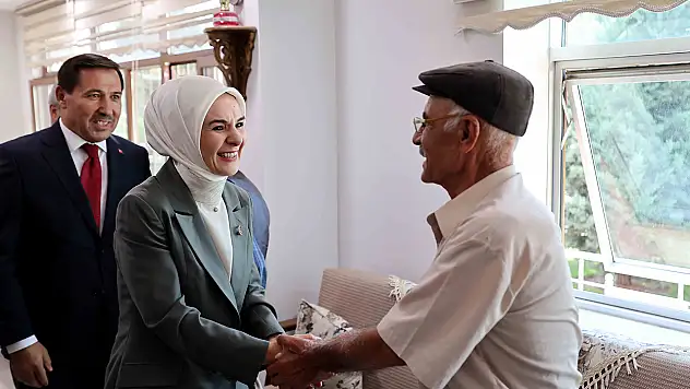 Bakan Göktaş Karatay'da mahalle konağını ziyaret etti