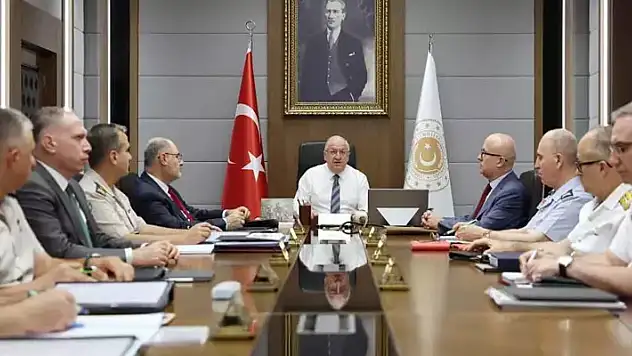 Bakan Güler: Milletimizin bekasını koruma noktasında gerekli güç ve kudrete sahibiz
