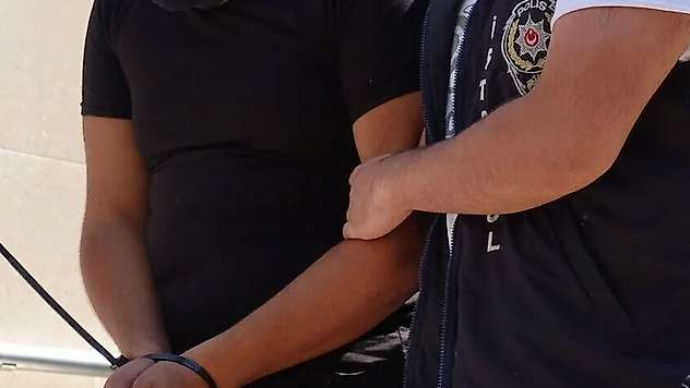 Bakan Gürlek duyurdu: Vize çetesine büyük operasyon