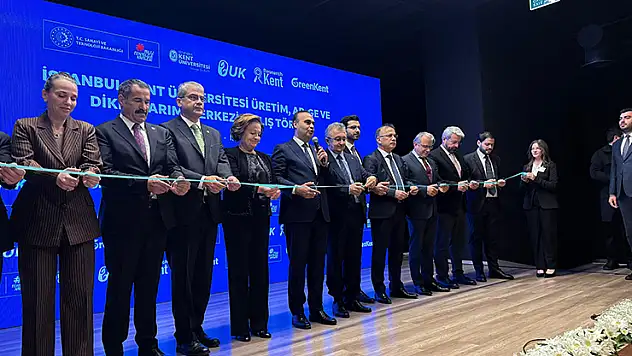 Bakan Kacır: 'Kritik alanlarda dışa bağımlılığı azaltacağız'