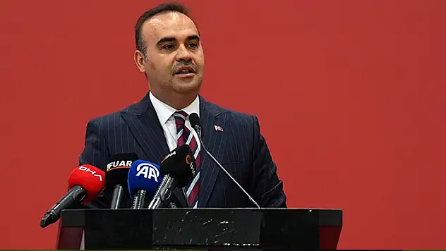 Bakan Kacır, Türkiye'ye yapılan yatırımlara ilişkin değerlendirmelerde bulundu
