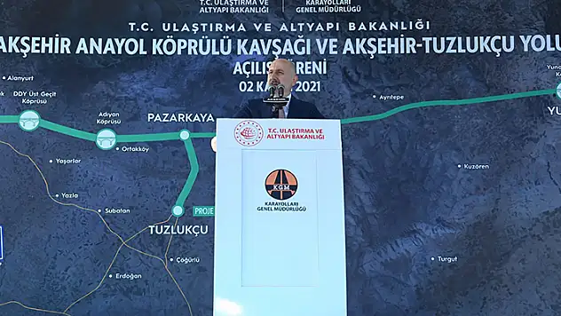 Bakan Karaismailoğlu, Konya'da köprülü kavşak ve yol açılışı töreninde konuştu