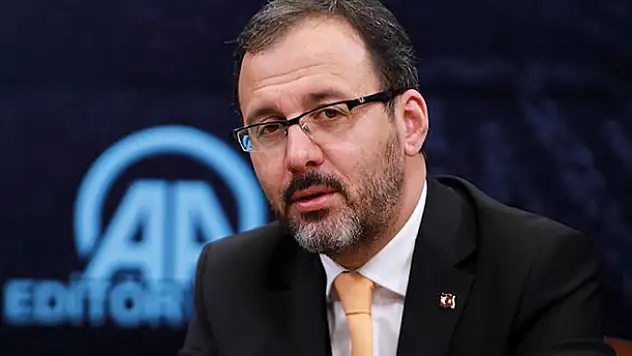 Bakan Kasapoğlu: Yayıncı kuruluş bugün kulüplere 103 milyon lira ödeme yapacak