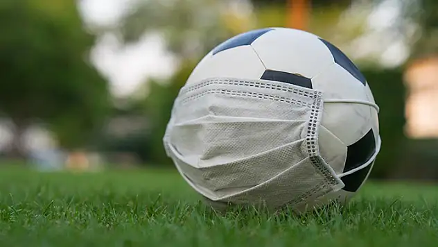 Bakan Koca açıkladı! Spor müsabakaları tedbirlerle seyircili oynanabilecek 