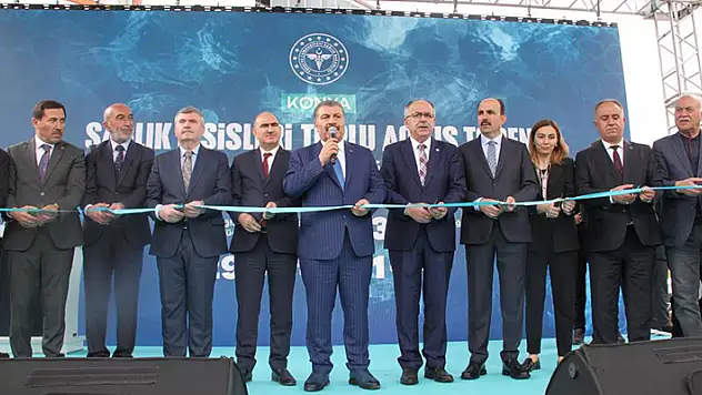 Bakan Koca Konya'da konuştu: Dünyada cesaret edilemeyen bir sağlık sistemine sahibiz

