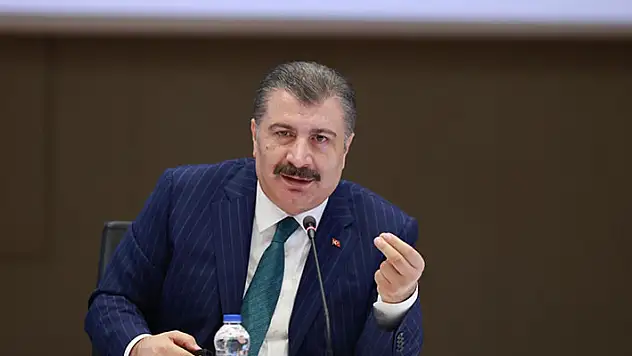 Bakan Koca'nın Kovid-19 testi negatife döndü!