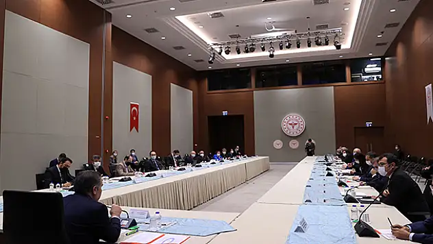 Bakan Koca, Yerli Aşı Ortak Çalışma Grubu Toplantısı'na başkanlık etti