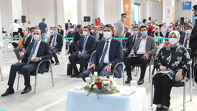 Bakan Kurum: '19 yıl boyunca birçok kez dikenli yollardan geçtik'