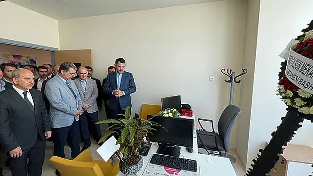 Bakan Kurum açıkladı: Silahlı saldırıda hayatını kaybeden doktorun adı Konya'da yaşatılacak
