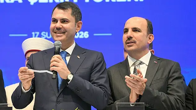 Bakan Kurum, Başkan Altay'ı tebrik etti