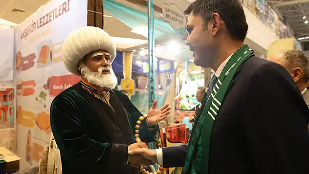 Bakan Kurum, İstanbul'da Konya Tanıtım Günleri'ne katıldı