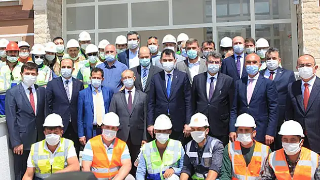 Bakan Kurum, Konya'daki kentsel dönüşüm alanında inceleme yaptı