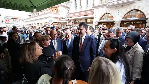 Bakan Kurum Konya'nın tarihi çarşısında