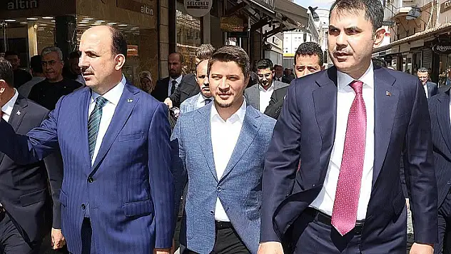 Bakan Kurum'dan Bedesten esnafına ziyaret