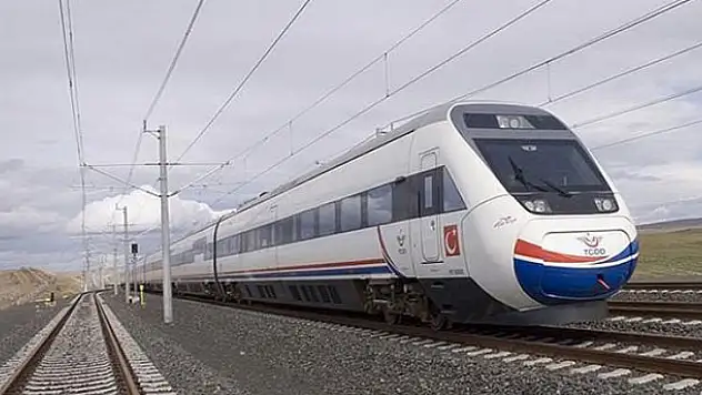 Bakan müjdeyi verdi - Bir ile daha hızlı tren geliyor