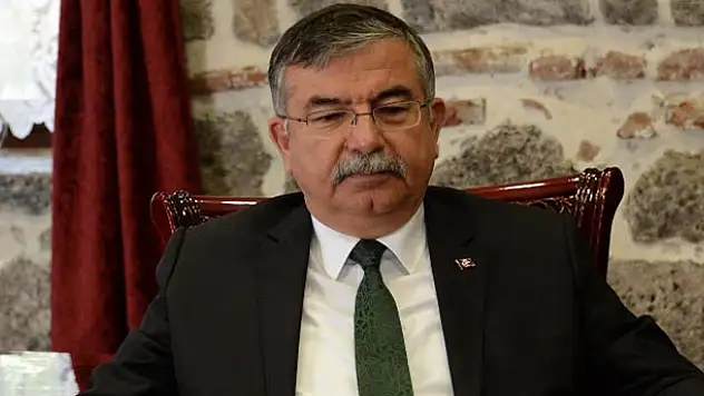 Bakan öğretmen meselesini açıklığa kavuşturdu : Açığa alınan öğretmenlerin yerine 20 bin öğretmen alacağız'