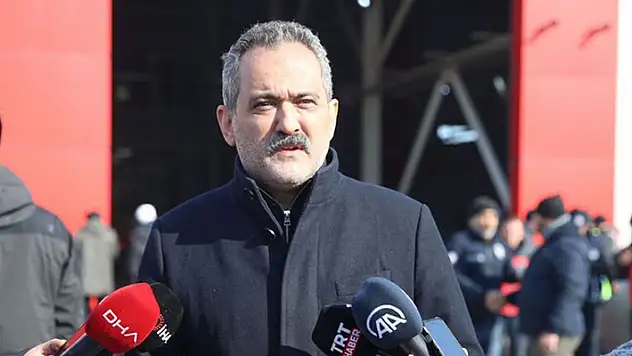 Bakan Özer duyurdu! 5 bin 836 öğrenci nakilini başka illerdeki okullara aldırdı
