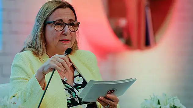 Bakan Pekcan'dan İngiltere ve Arjantin çıkarması